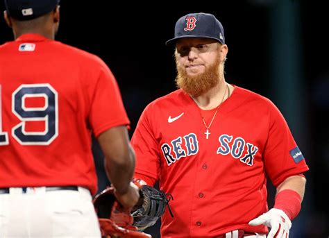 Red Sox DH Justin Turner declines player option, becomes free agent